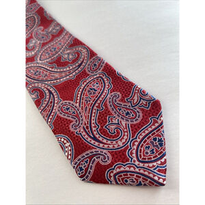 Linea Uomo Red Paisley Tie - Looks Like Paisley Koi Fish If You Squint At It
